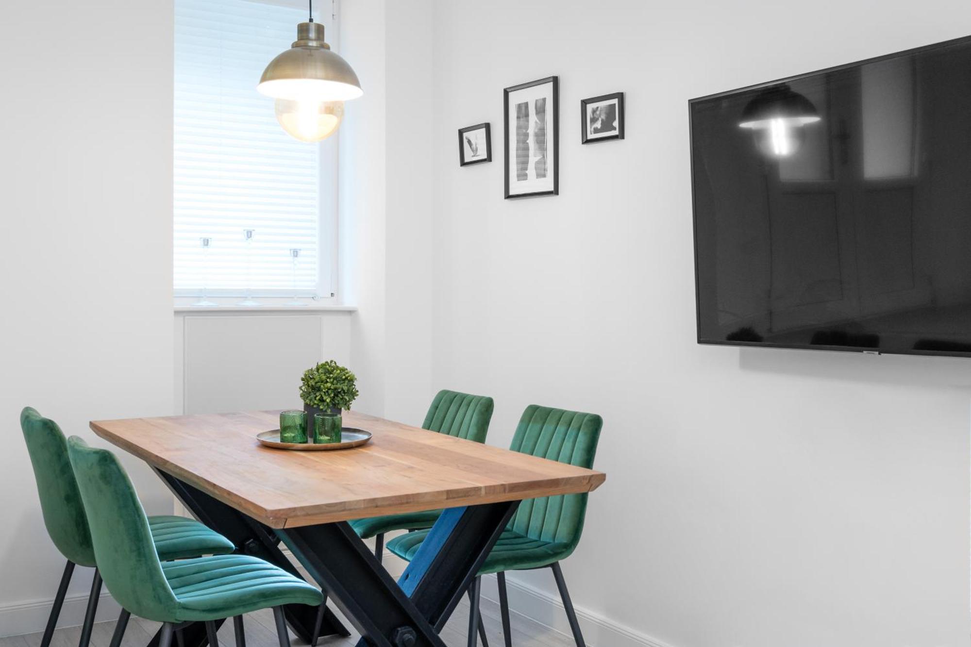 The Lachmann Vh, 2br One Living Up To 7 People *